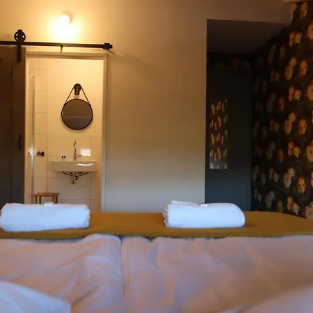 Hotel Porcus Campus *