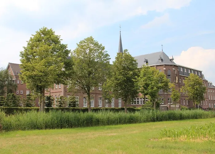 فندق Porcus Campus